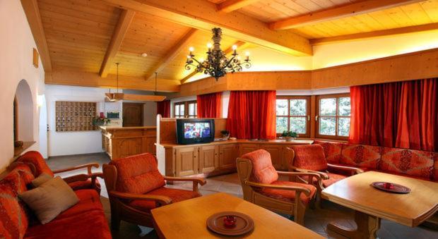 Hotel Taxacher Κίρχμπεργκ ιν Τιρόλ Εξωτερικό φωτογραφία